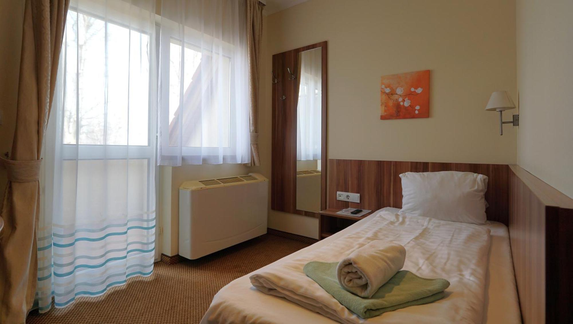 Balaton Colors Beach Hotel Siófok Værelse billede