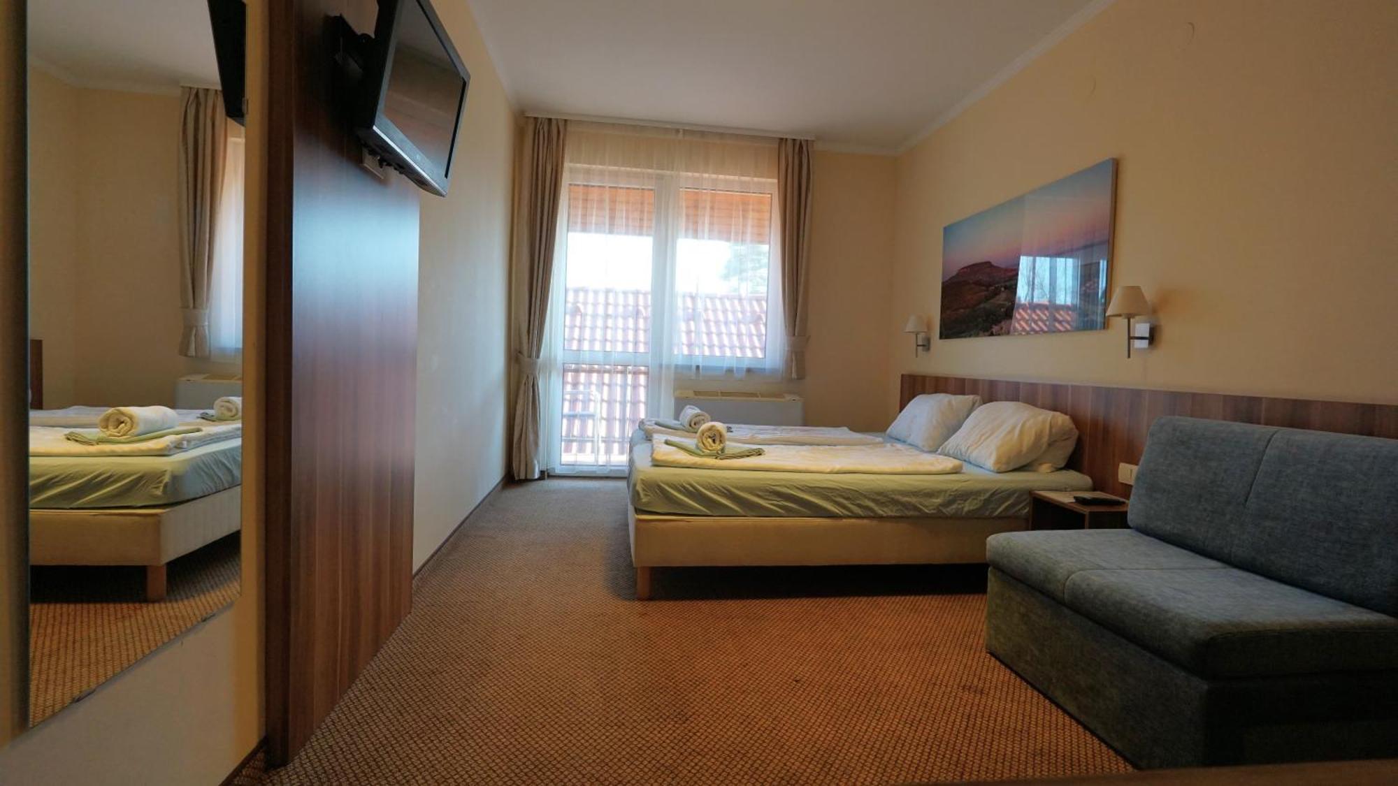 Balaton Colors Beach Hotel Siófok Eksteriør billede