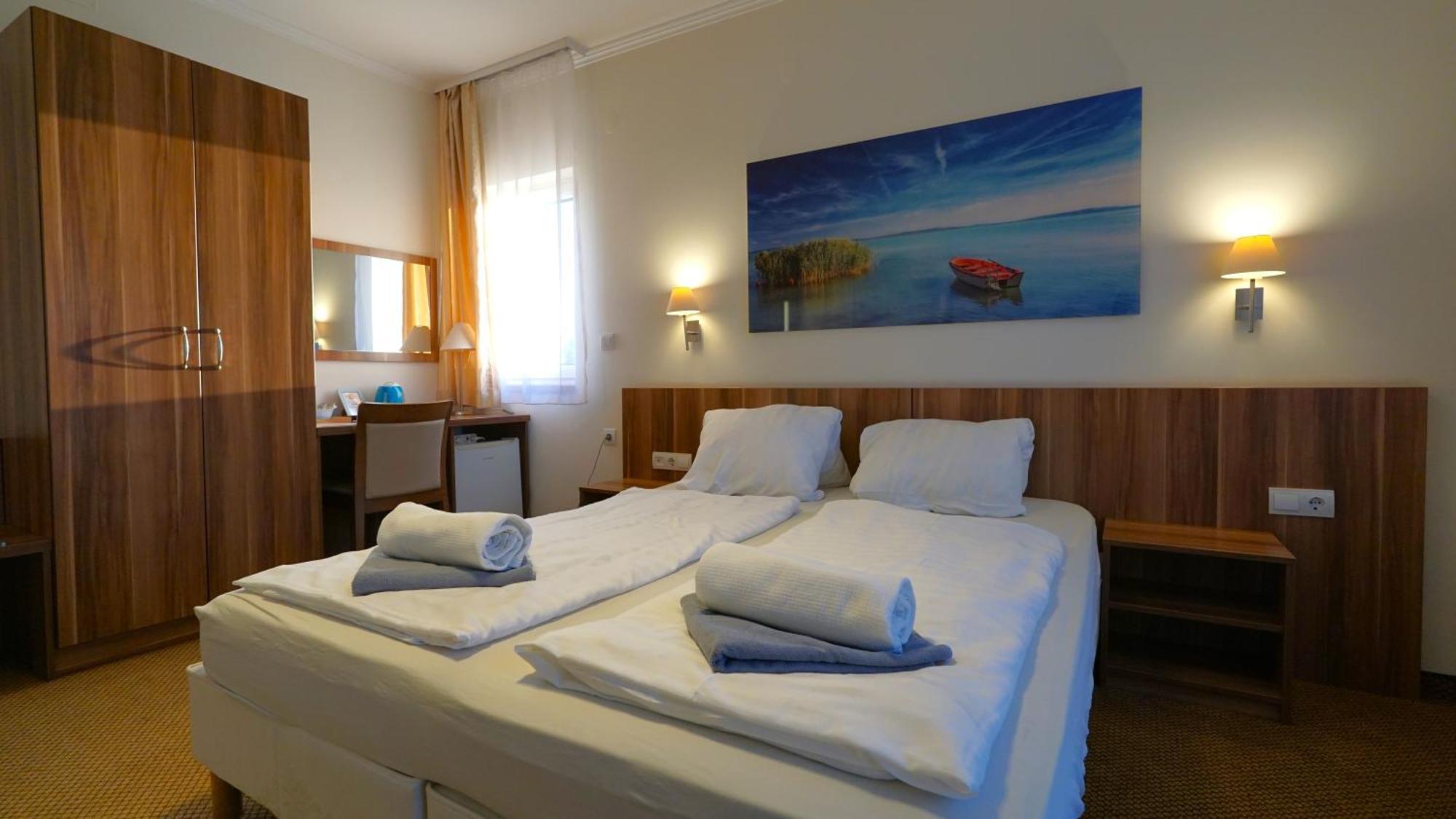 Balaton Colors Beach Hotel Siófok Eksteriør billede