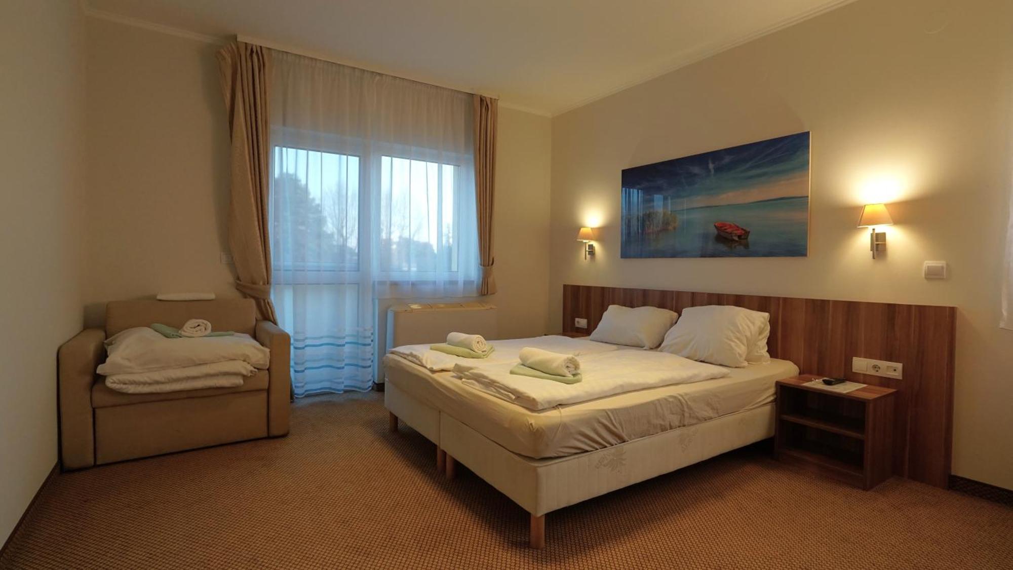Balaton Colors Beach Hotel Siófok Eksteriør billede