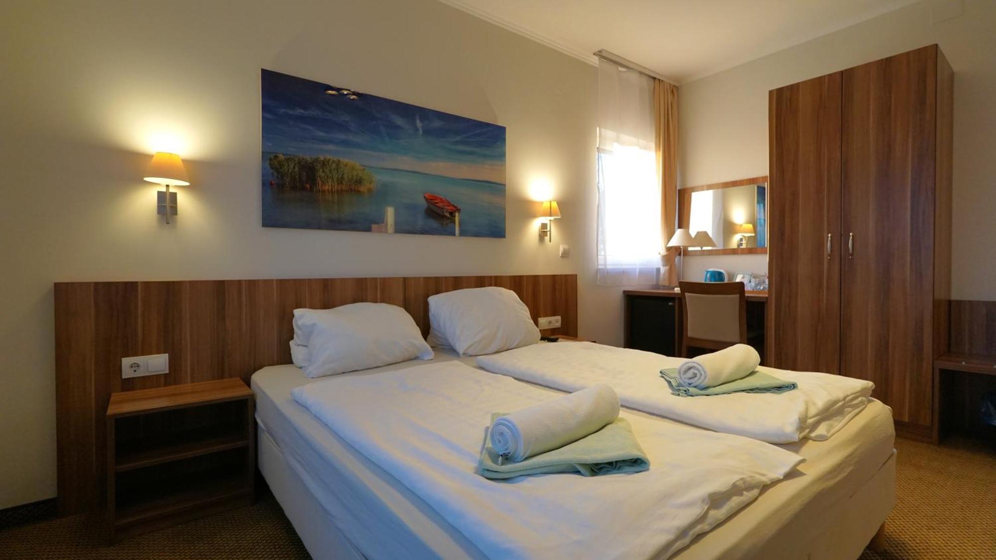 Balaton Colors Beach Hotel Siófok Eksteriør billede