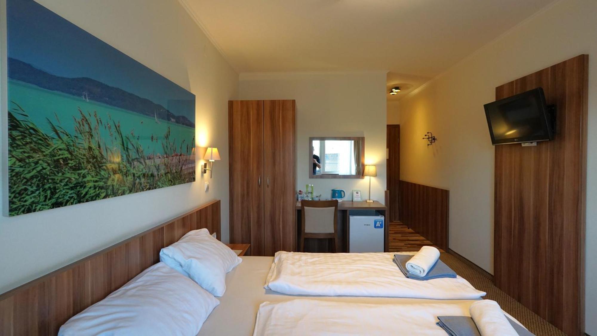 Balaton Colors Beach Hotel Siófok Eksteriør billede